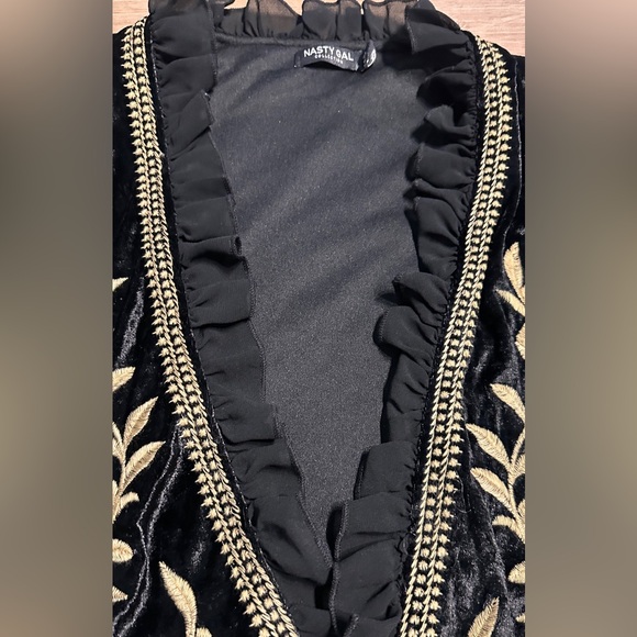 Nasty Gal Collection Velvet Embroidered Jacket. - Picture 5 of 7